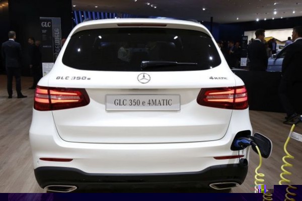 m_mercedes-glc-francfort-2015-ll-06.jpg