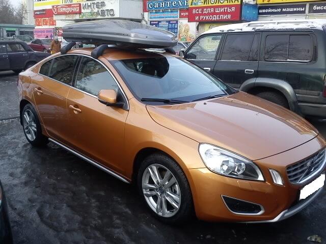 thuhe dynamic 800 titan na volvo s60 (1).JPG