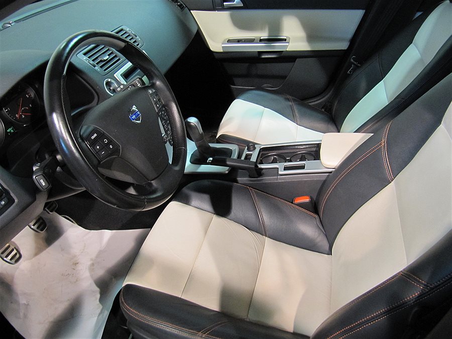 V 50 Classic inne.jpg