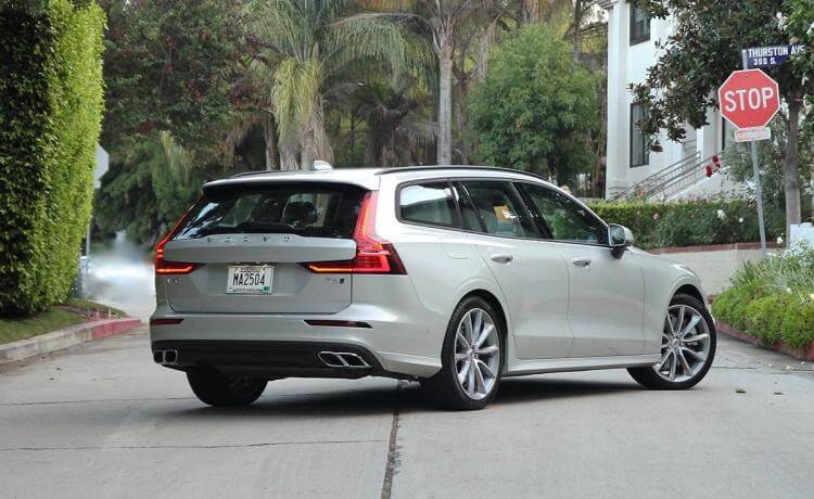 2019-volvo-v60-t6-silver-rear-quarter.jpg