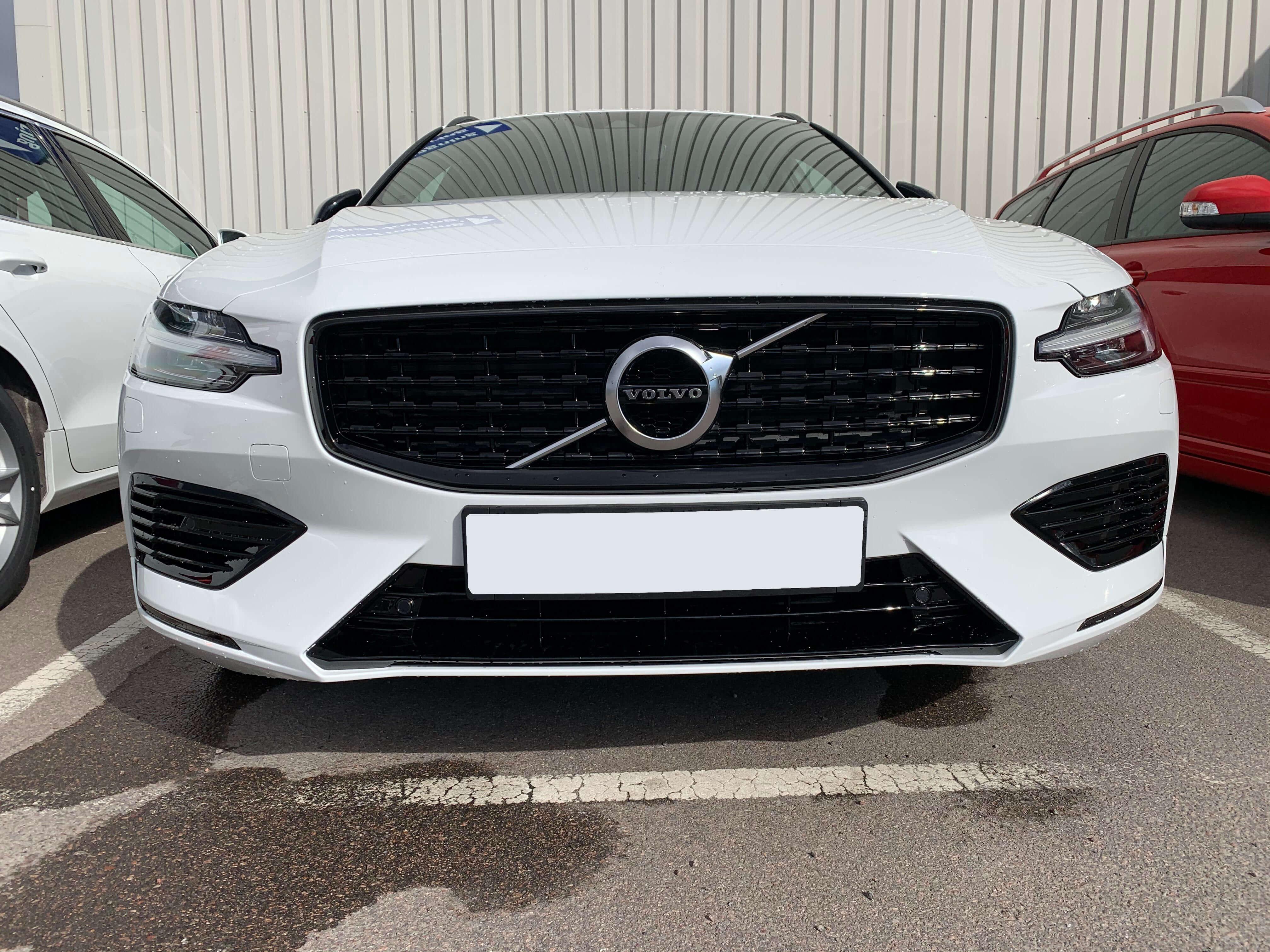 V60_front_lackad_a.jpg