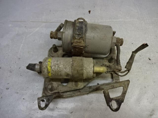 volvo_740_1988_br�nslepump_elektrisk.jpg