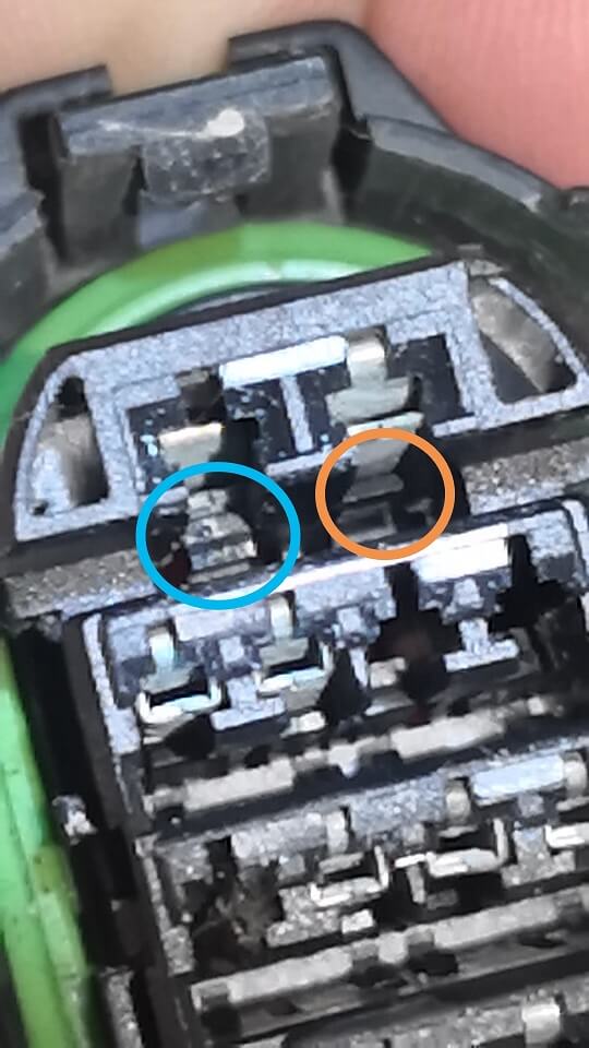P2_Door_Connector_release.jpg