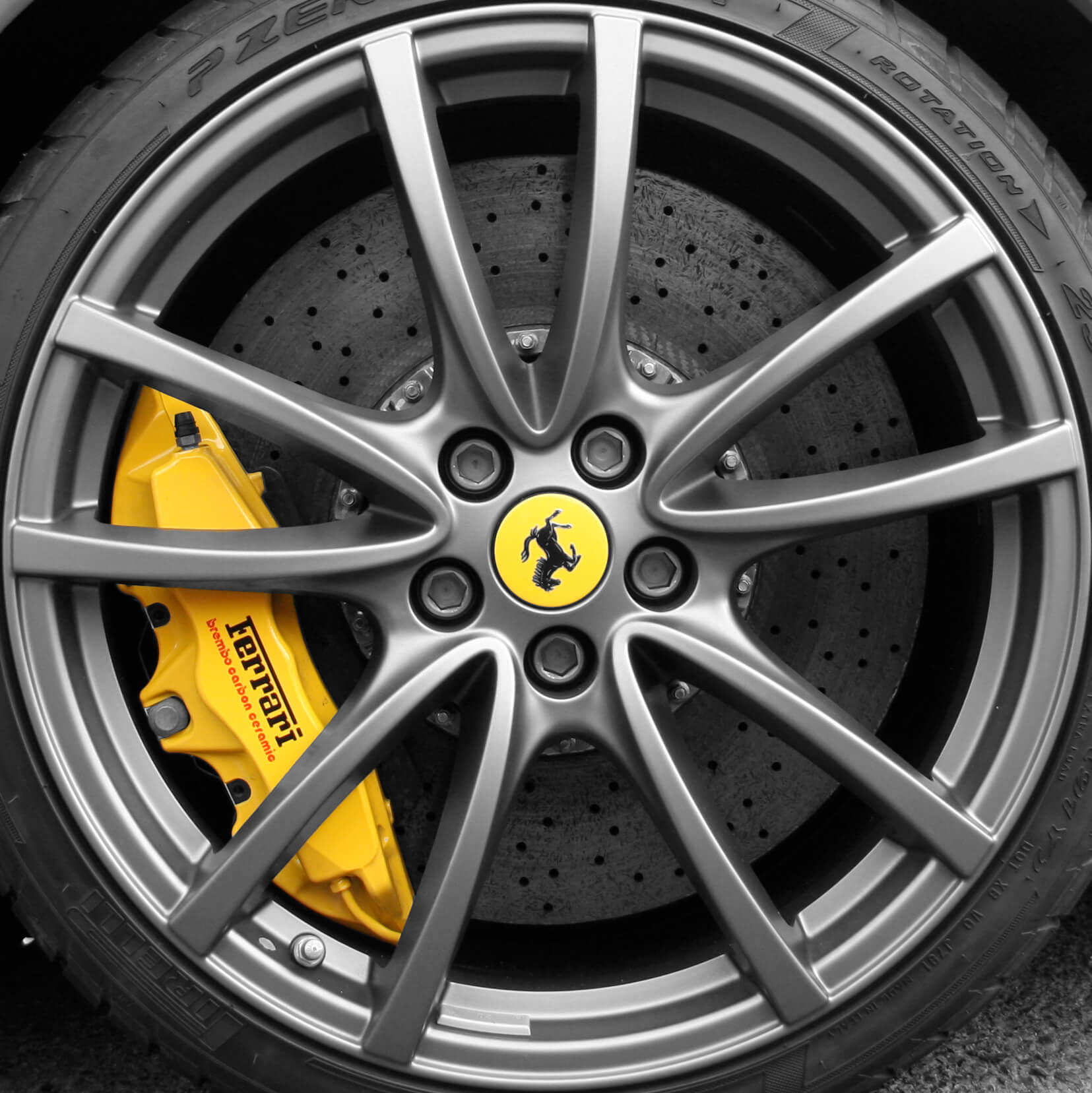 Ferrari_F430_Scuderia_wheel.jpg