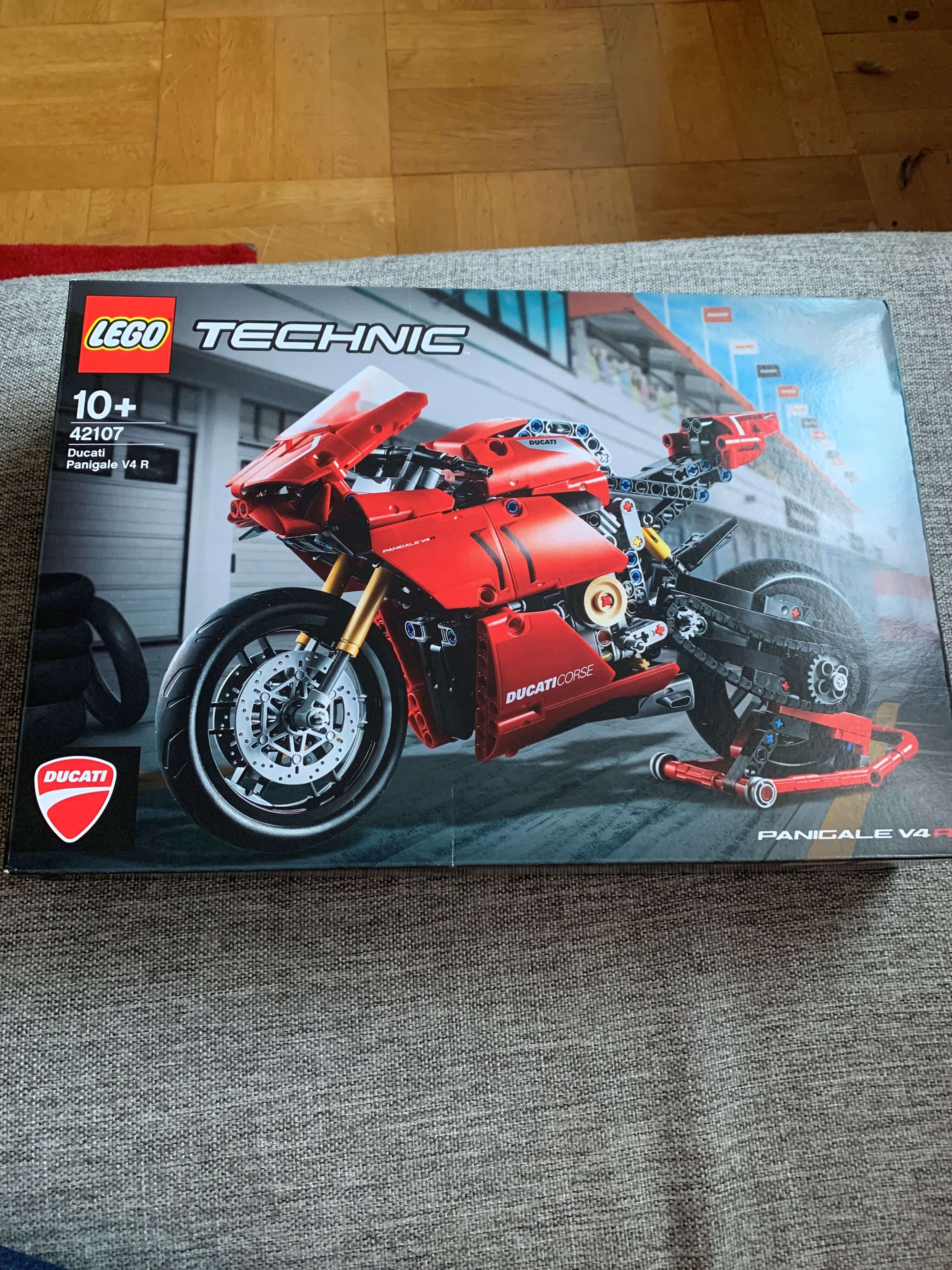 Ducati_lego.jpg