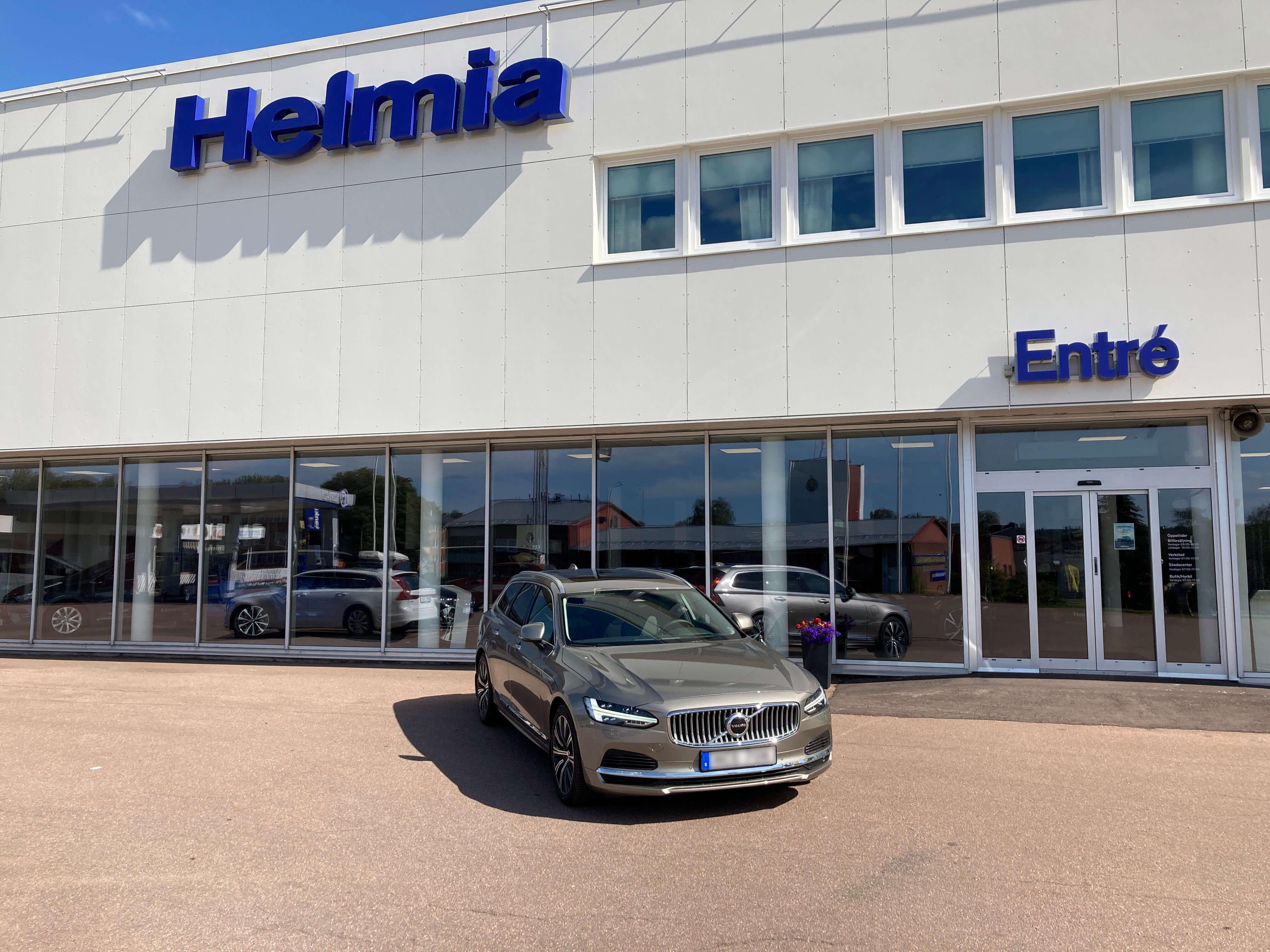 01_Volvoåterförsäljaren_V90-T6-Recharge-Inscription_2022.JPG
