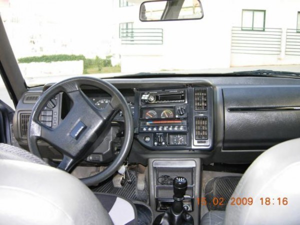 volvo-460-1.7-06.jpg