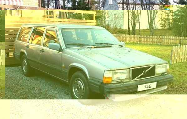 Volvo 745 -86.jpg