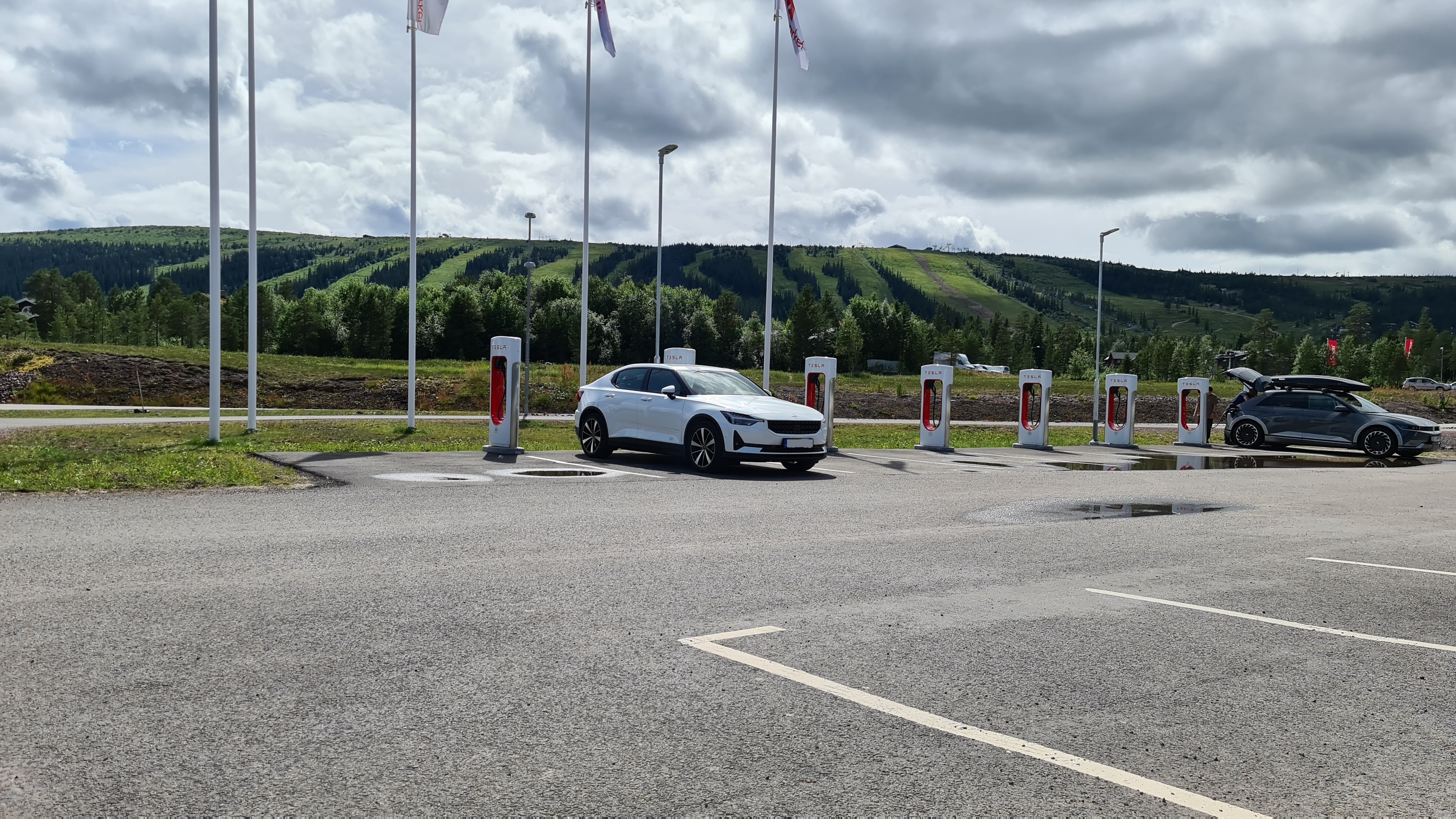 2022-07-08 14.43.58 Tesla sälen.jpg