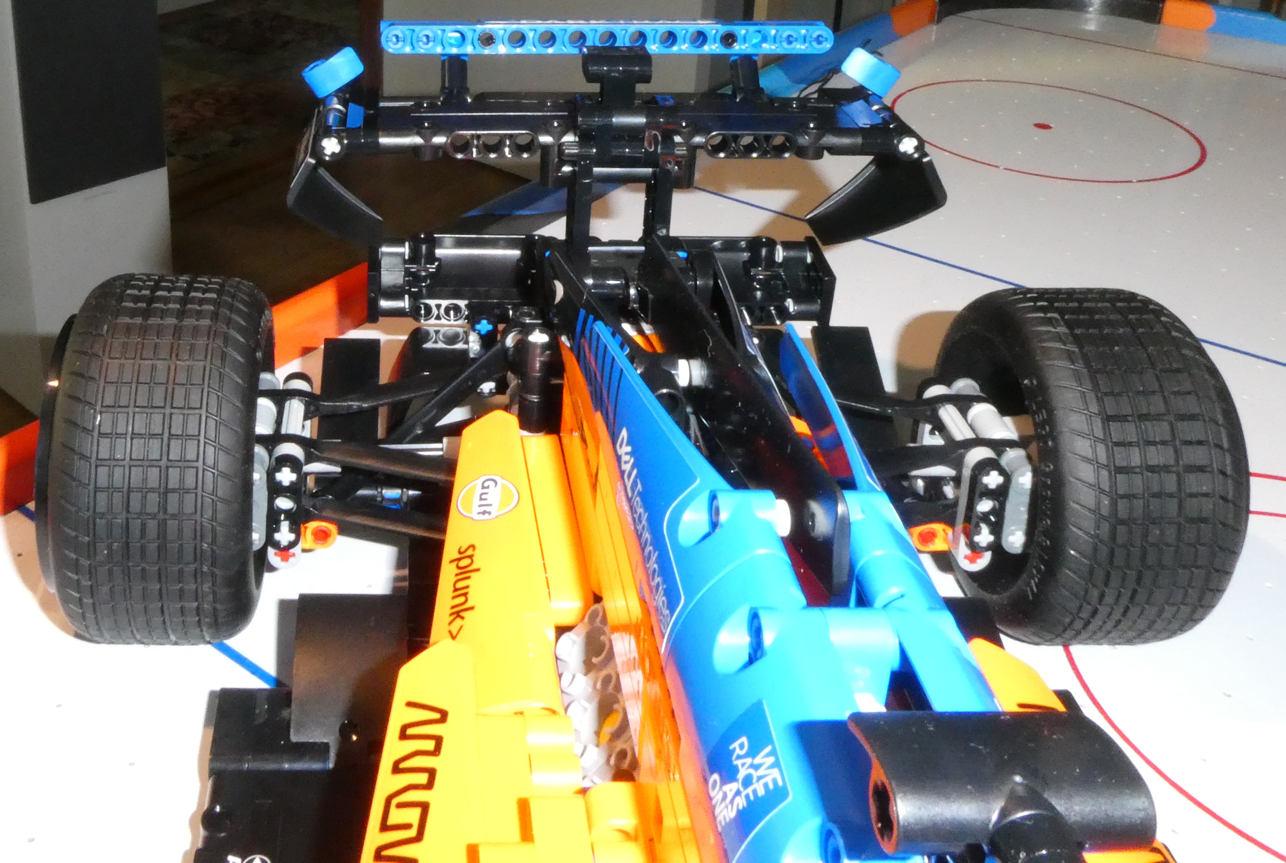 McLaren-F1-27.jpg