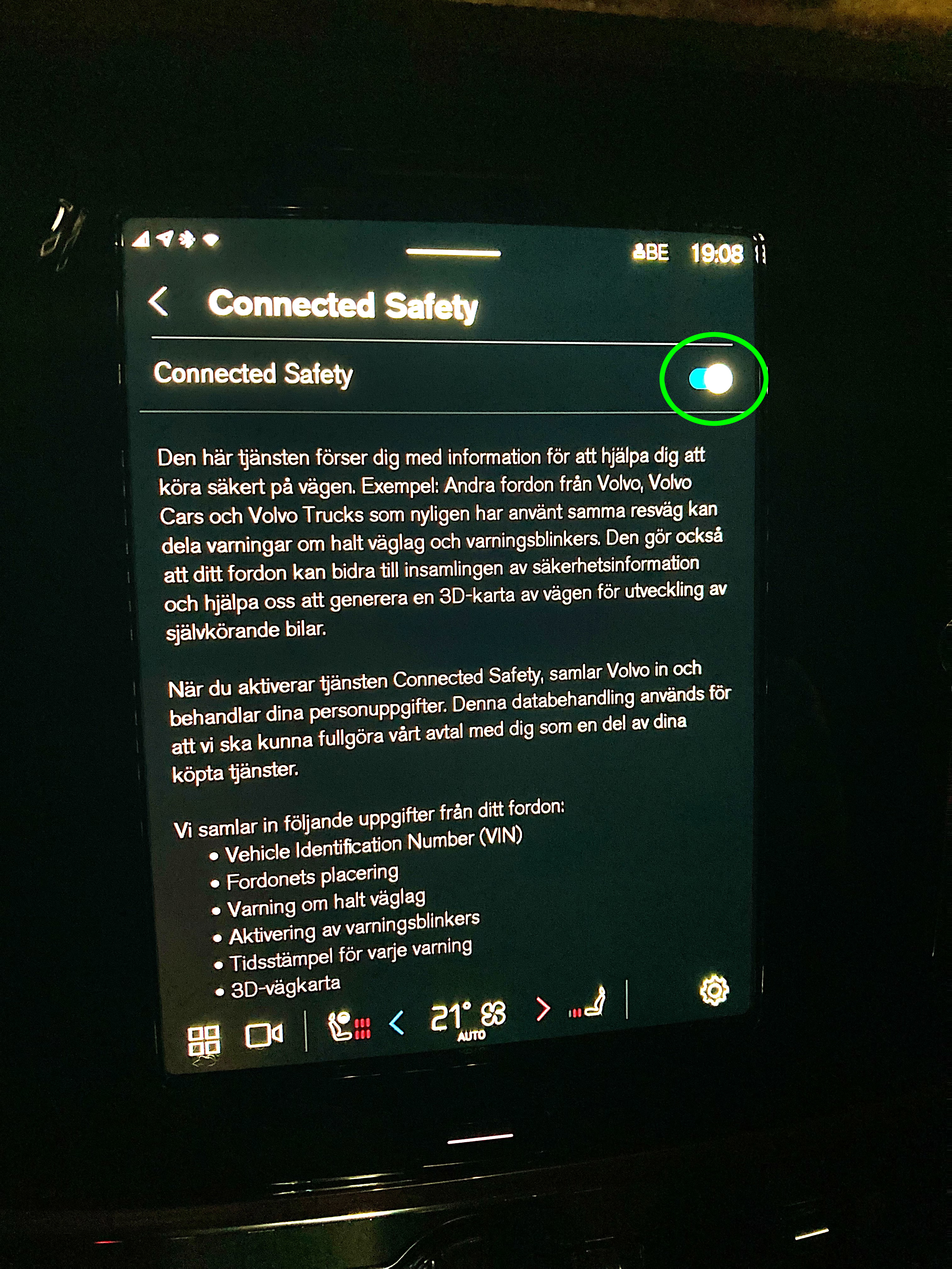 Connected-Safety_V90T6RechargeMY22_23-01-10.jpg