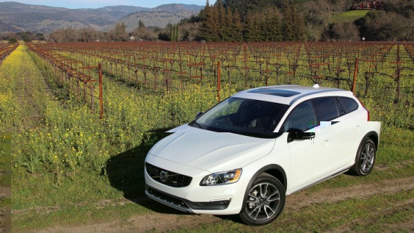 04-2015-volvo-v60-cross-country-fd-1.jpg