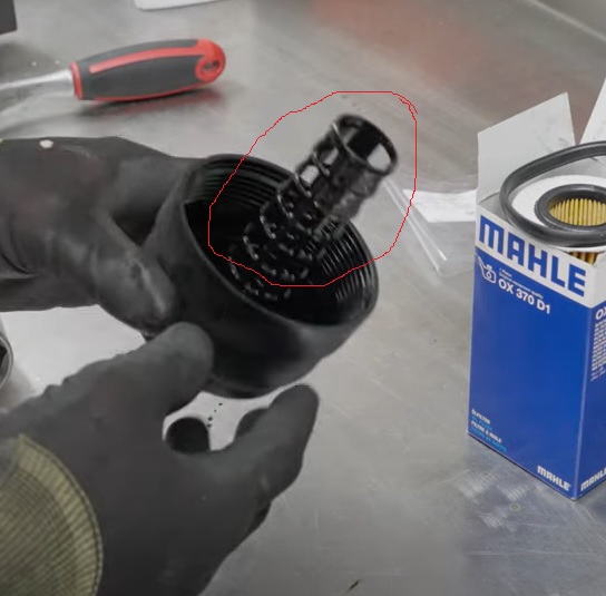 Oljefilterlock.jpg