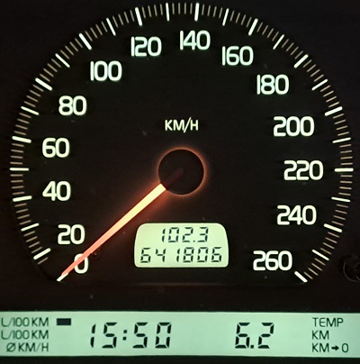 gammal_volvo_2.jpg