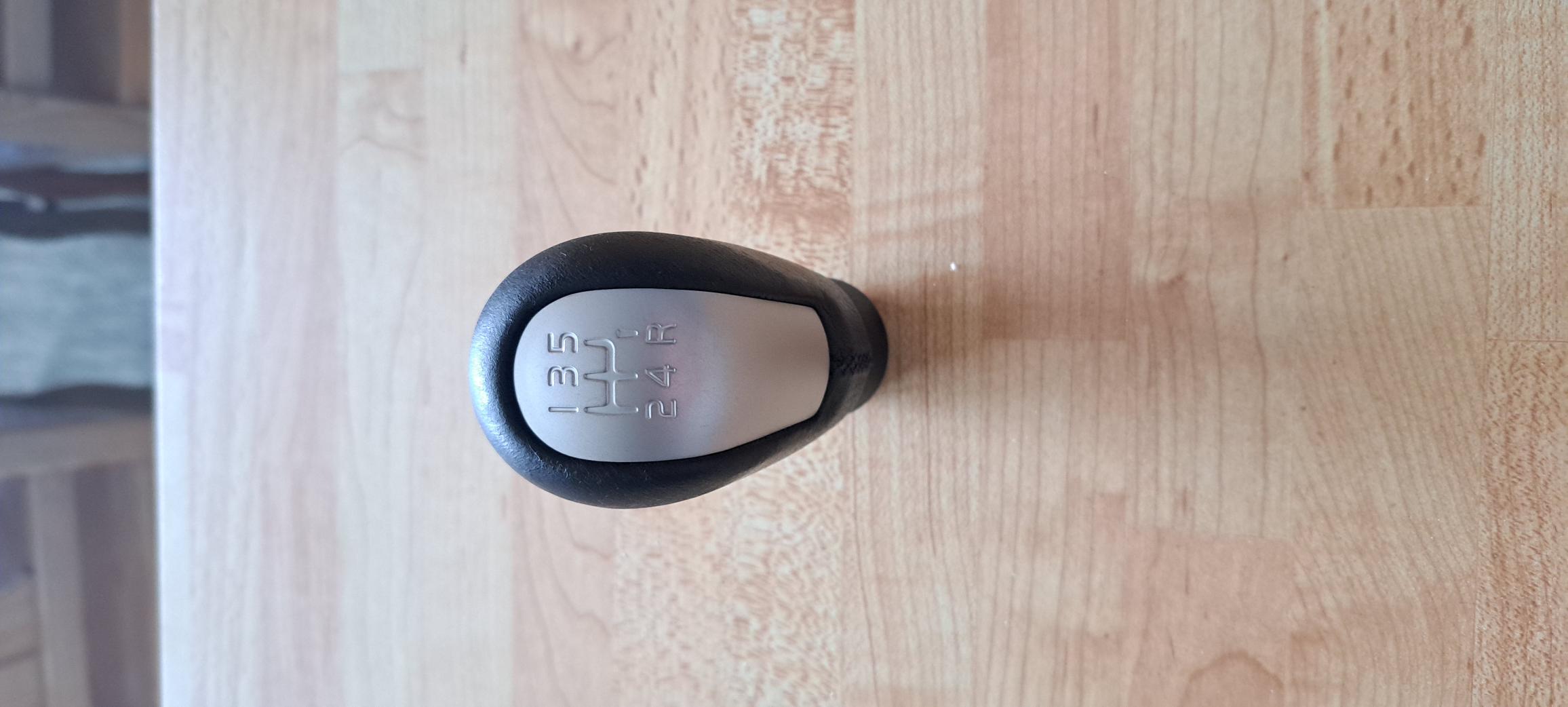 R-Design växelknopp.jpg