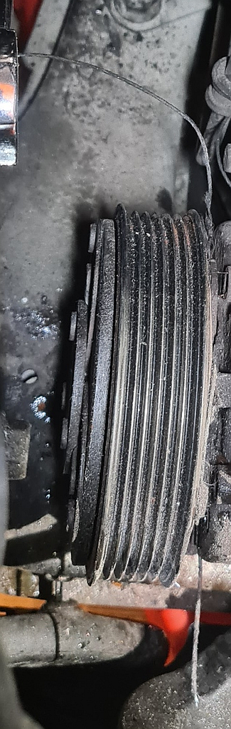 Multirem runt AC-kompressor.png