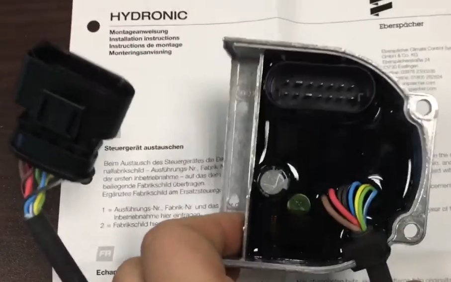 Screenshot 2026-01-04 at 19-14-34 (3) 225201040011 Блок управления Hydronic D5WS SC 2217-2219 - YouTube.png