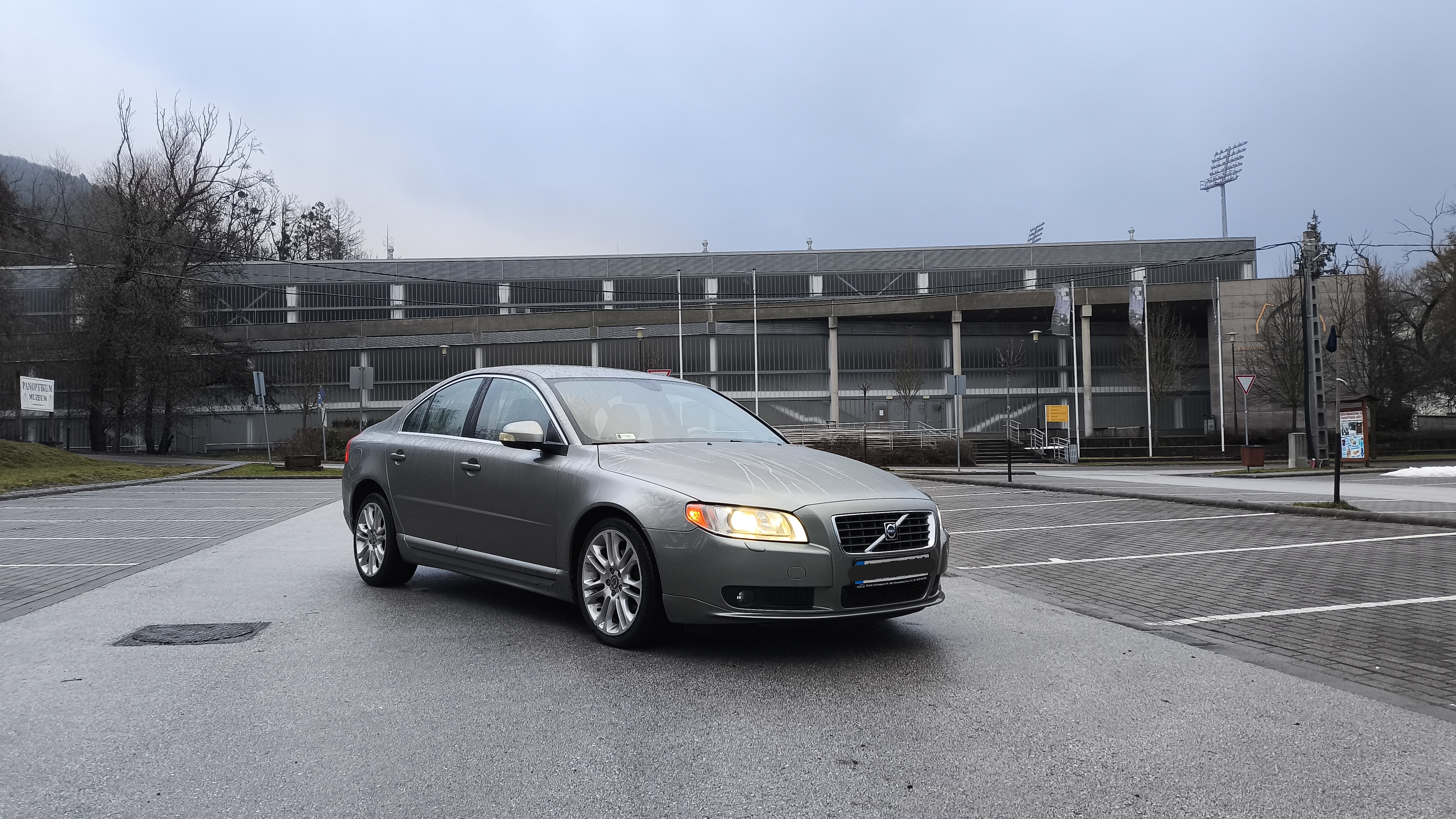 S80.jpg