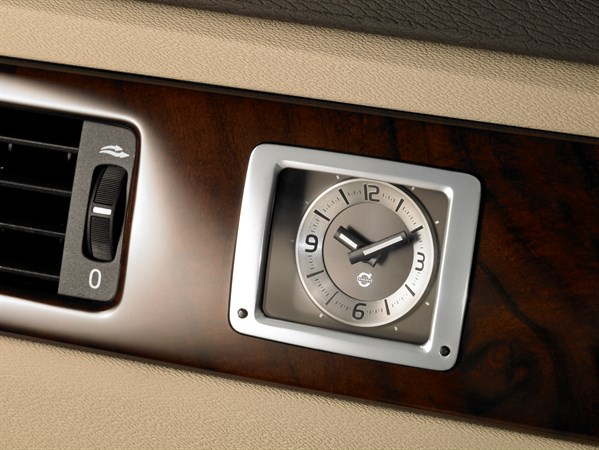 S80 Excutive clocka.jpg