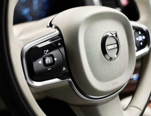 XC90-2.jpg
