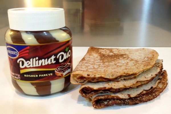 20130208-spread-choc-shneiders-dellinut-1-pack.jpg