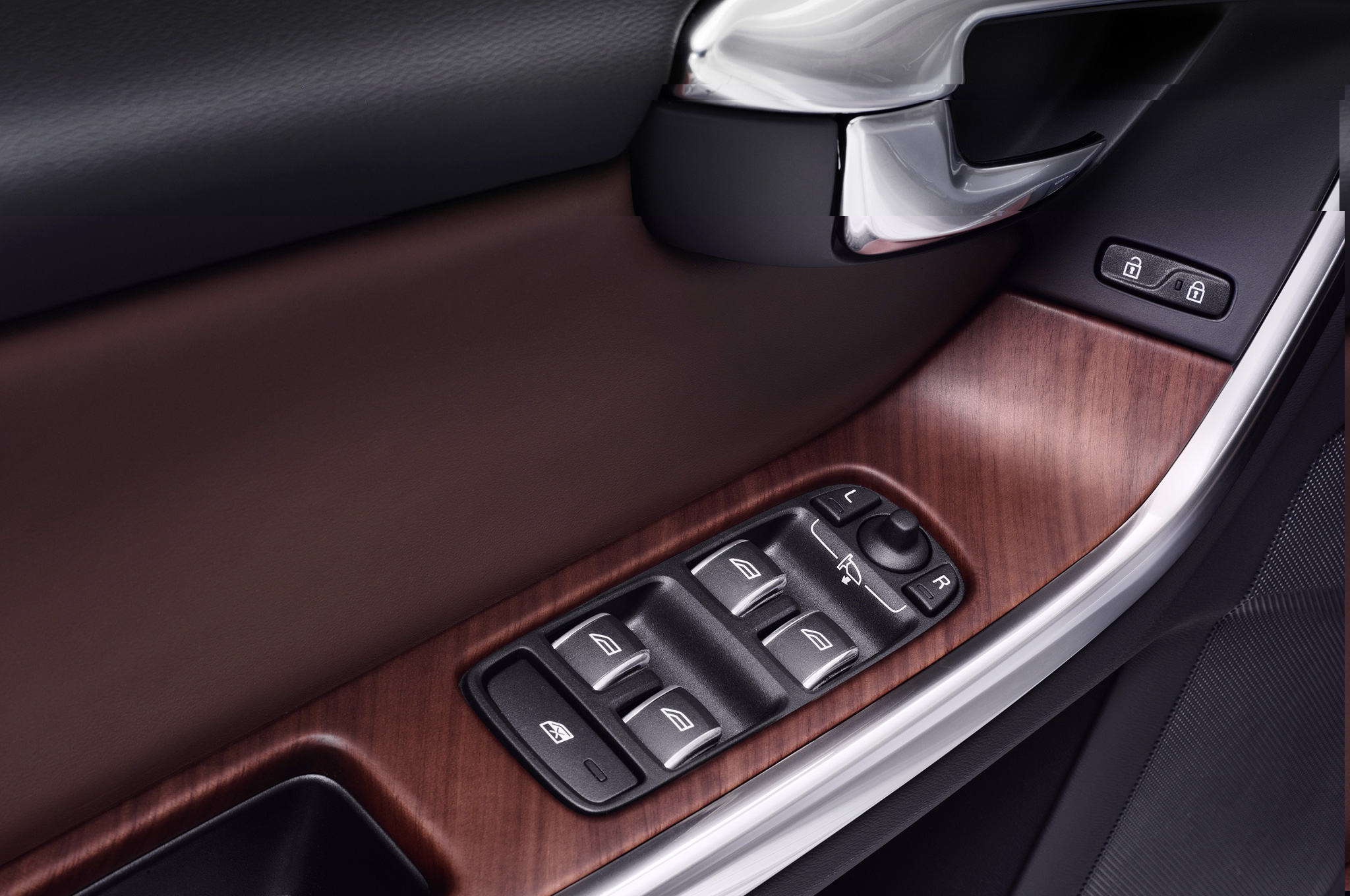 Volvo-S60L-PPHEV-concept-interior-window-controls.jpg