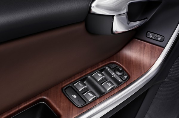 Volvo-S60L-PPHEV-concept-interior-window-controls.jpg